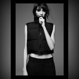 Zara Comfortemp Thermal Insulation Puffer Vest With Hidden Hood